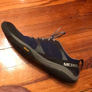 Men’s Merrel barefoot athletic shoes; size 9.5 US